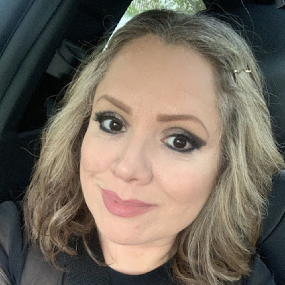 Meet your Posher, Leticia